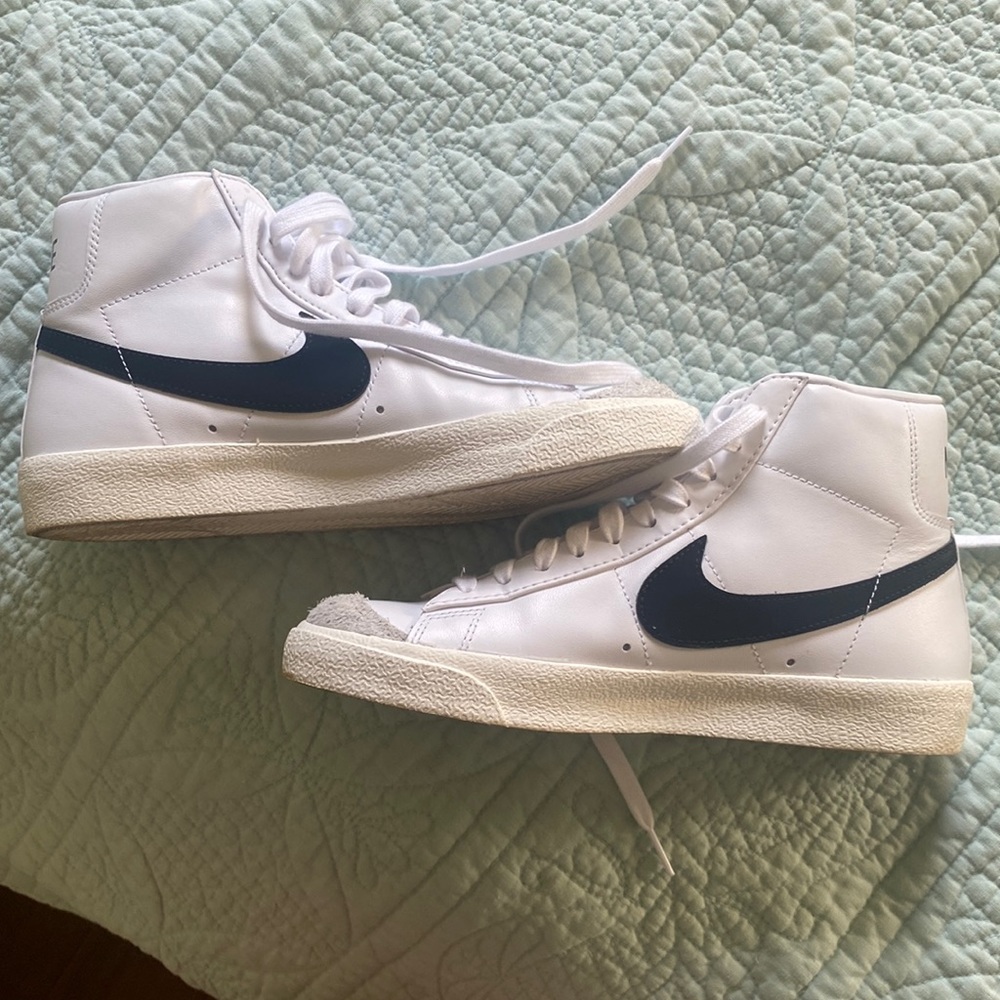 Nike ‘77 mid blazers